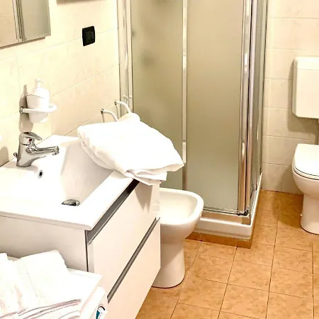 Gardalakeapartment A Apartmanhotel *